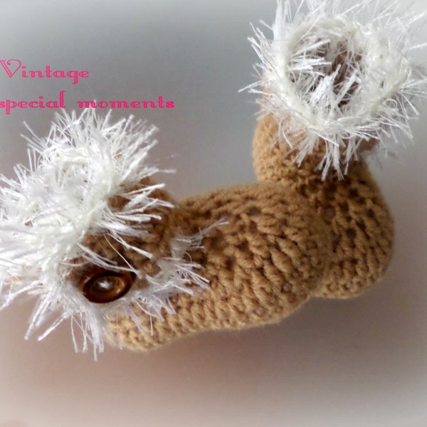 Camel crochet baby ugg booties, Short furry baby boots, Baby pantoufles, Chaussures bébé, Cadeau bébé, Crochet « Ugg style » baby booties