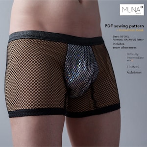 Puede incluir: Bañador de red negro con una bolsa metálica plateada. La imagen también incluye el texto "MUNA patterns" y "PDF sewing pattern + instructions book". El texto también incluye las tallas, formatos y nivel de dificultad.