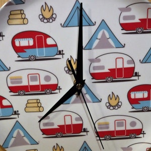 PICNIC PLATE THEMED Wall Clock....Continuous Sweep Second Hand...Battery Operated...All New Clock Movement & Hands...Kitchen? Camper? R V? image 2