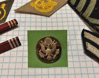 U.S. ARMY LAPEL PIN, Enlisted Male, Brand New & Authentic From The 1970's