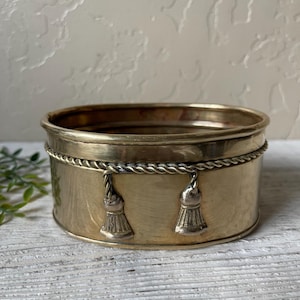 Vintage Brass Planter with Tassel Detail | Hollywood Regency Cachepot | Boho Home Decor