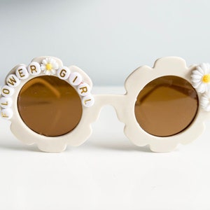 Flower girl sunglasses, flower girl gift, personalized sunglasses, daisy sunglasses, flower sunglasses, flower glasses, wedding party gift