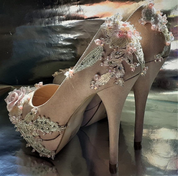 Gallery For > Louis Vuitton Wedding Shoes  Wedding shoes pumps, Platform  high heel shoes, Wedding shoes boots