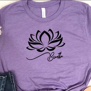 SVG - Respira con fiore di loto SVG per t-shirt, tazze, cuscini, cartelli, ecc. fai da te - Download digitale in formato SVG (Cricut / Silhouette)
