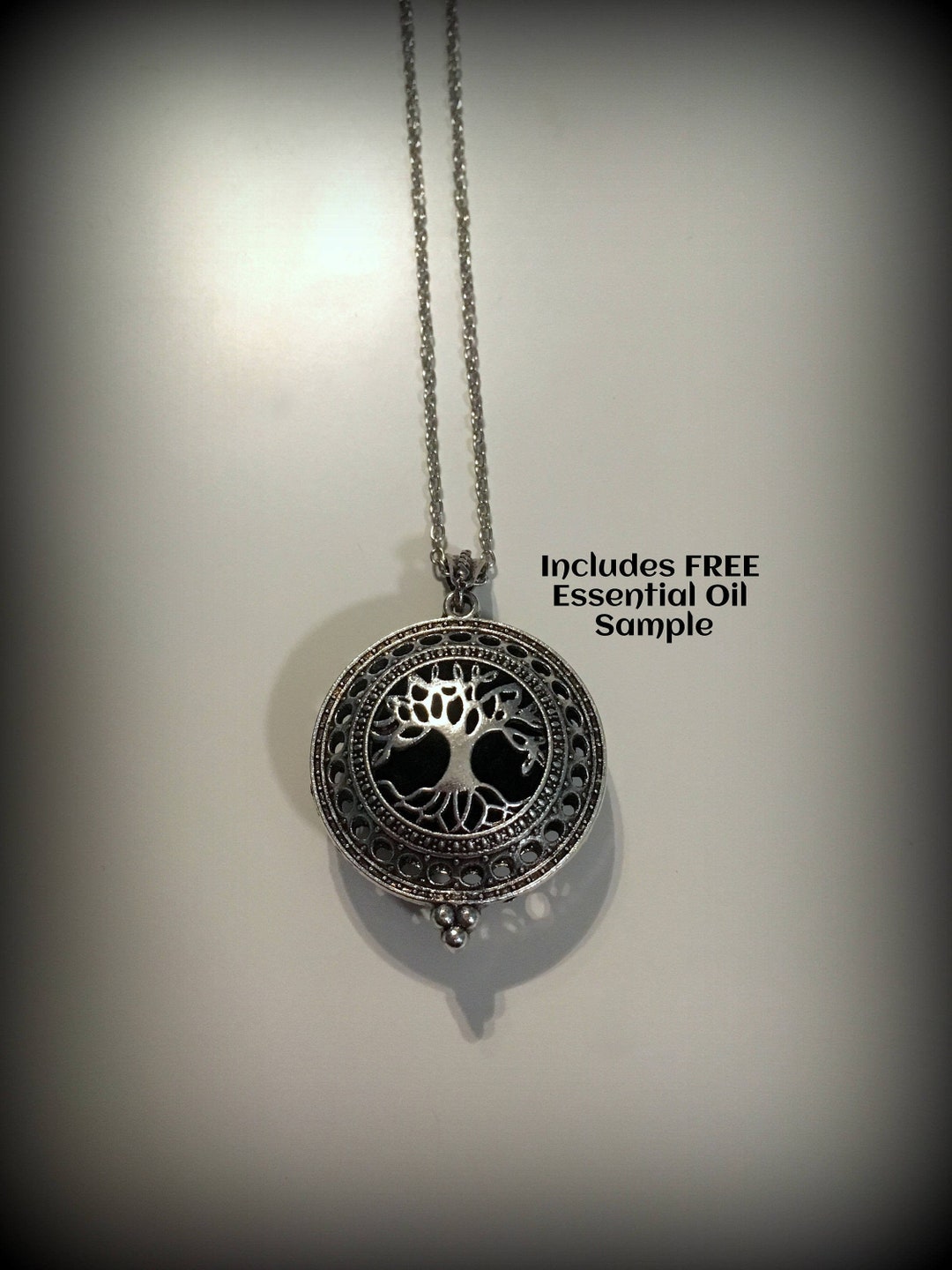 Aromatherapy Necklace Diffuser Necklace tree of Life Silver Locket