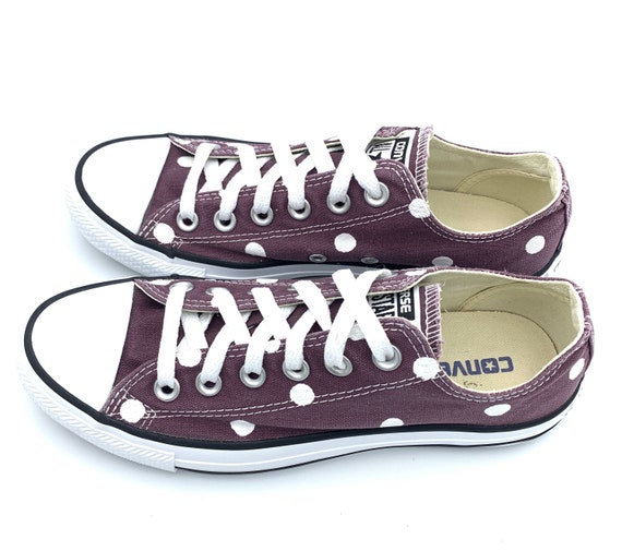 burgundy converse