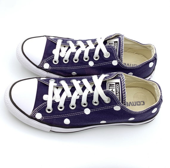 blue converse with ribbon