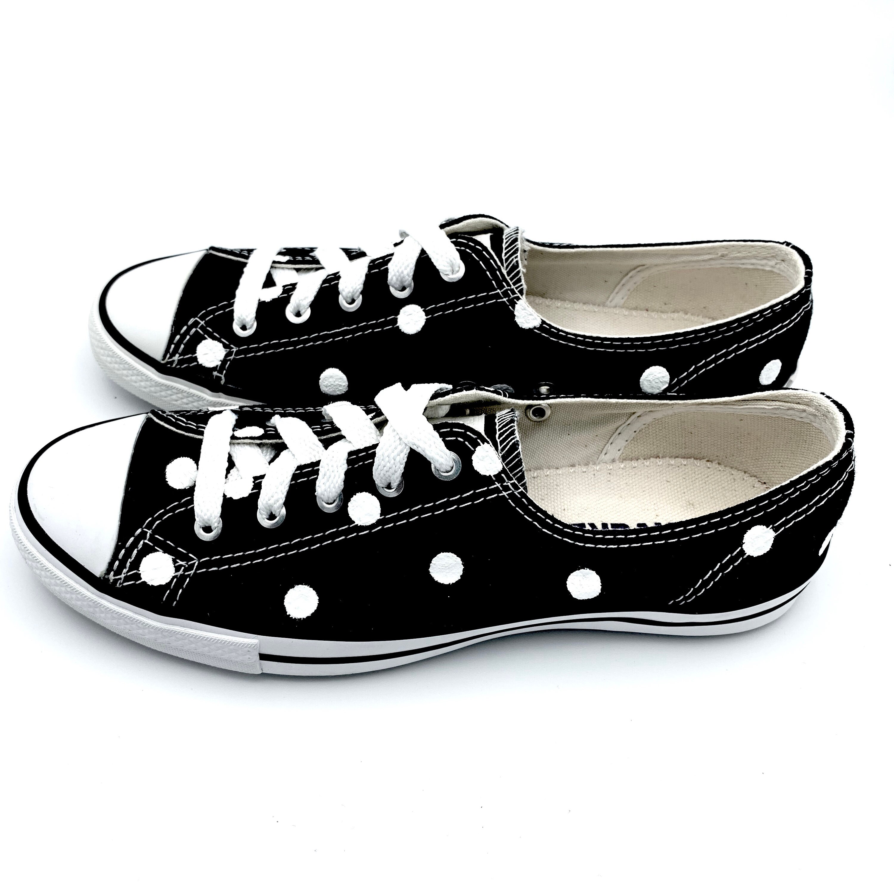 black converse size 5.5