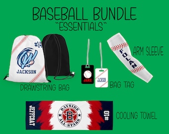 Könnte beinhalten: Baseball-Bundle mit wichtigen Accessoires wie einem Kordelzugbeutel, einem Kühltuch, einem Anhänger und einem Armschützer. Der Kordelzugbeutel ist weiß mit einem Baseball-Design und dem Text "#14 JACKSON". Das Kühltuch ist rot, weiß und blau mit dem Text "JEFFCOAT" und "BAYSIDE ALL-STARS". Der Anhänger ist schwarz mit dem Text "JAKE" und weiß mit dem Text "JACKSON". Der Armschützer ist weiß mit dem Text "FOLAN" und einem Baseball-Design.