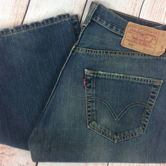 Levis 501 Jeans W32 L35 Dark Blue Denim Factory Faded And Distressed