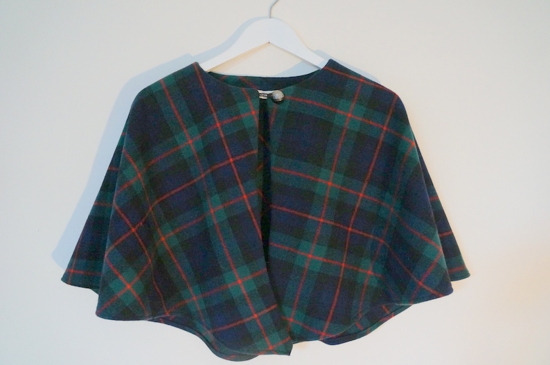 50/'s style wool cape