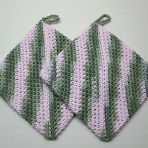 POT HOLDER Hot Pad SET Handmade Gift Idea Green and Pink Cotton Double Thick (C5)