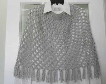 CAPE PONCHO WOMENS Crocheted Light Gray Fringed Small Size 6-8