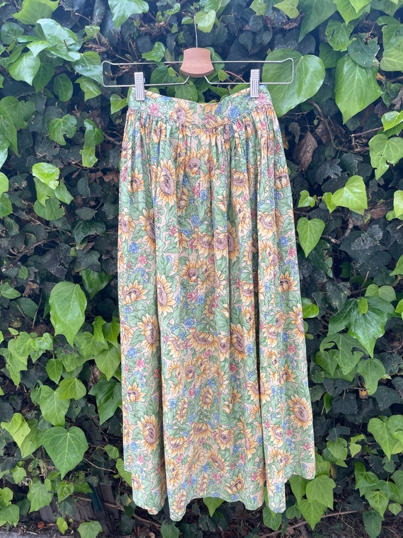 SALE Vintage Cotton Summer Skirt/Vintage Sunflower