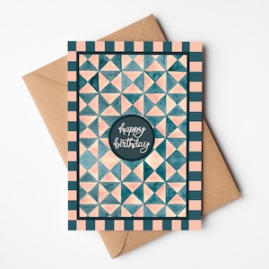 Carte de joyeux anniversaire géométrique rose, Carte de voeux aquarelle peinte à la main, Carte écologique, Message manuscrit en option, Motif triangulaire