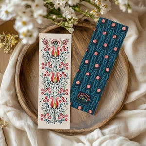 Folklore Blumen Lesezeichen - Kunst Lesezeichen - Buch-Liebhaber-Accessoires - 100% recycelte Karte - Illustriertes Lesezeichen - Mit oder ohne Quaste