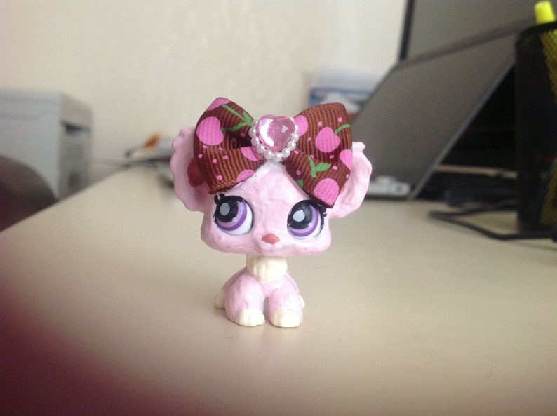 Custom LPS Cherrie Chihuahua