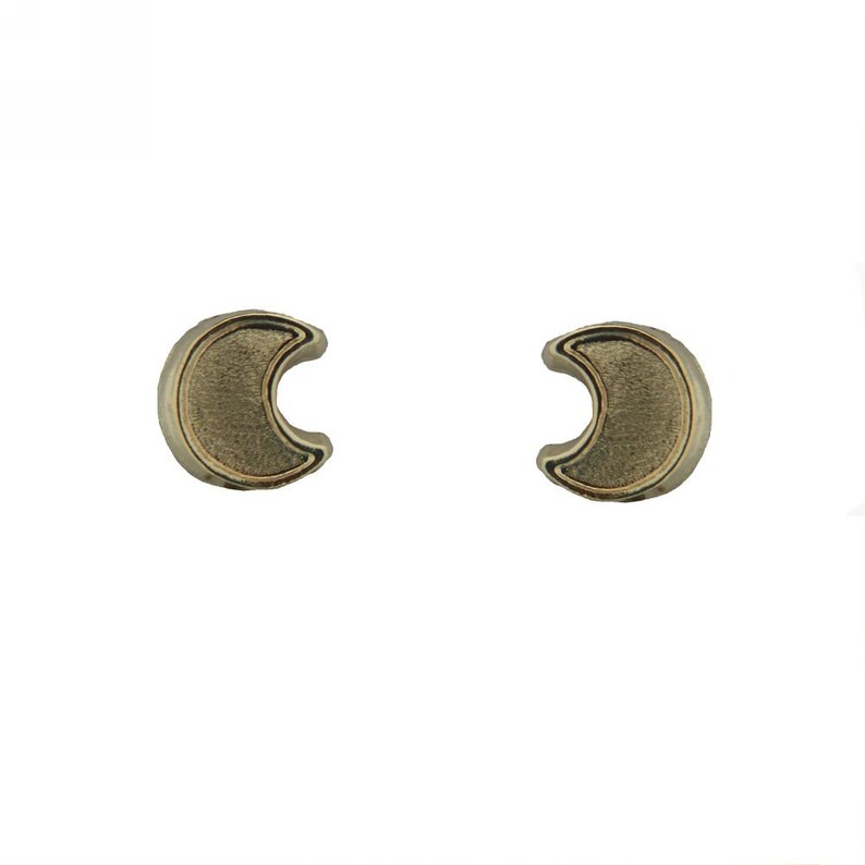 7mm 18Kt Yellow Gold Red Enamel heart kitty Screwback Earrings