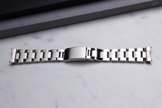 oyster style watch
