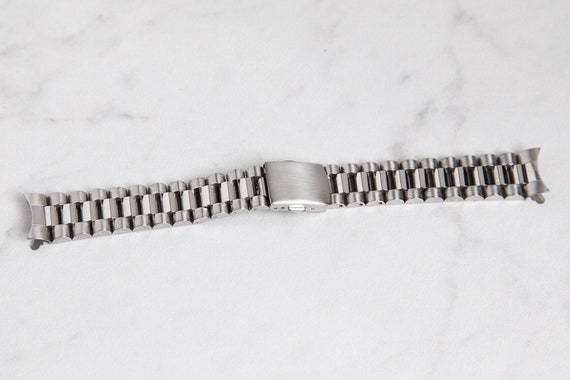 Brushed Silver 22mm Watch Band Stainless Steel Bracelet Watch Strap  Deployment Clasp Mesh Watch Belt for Men Women : SINAIKE: Amazon.in: Watches