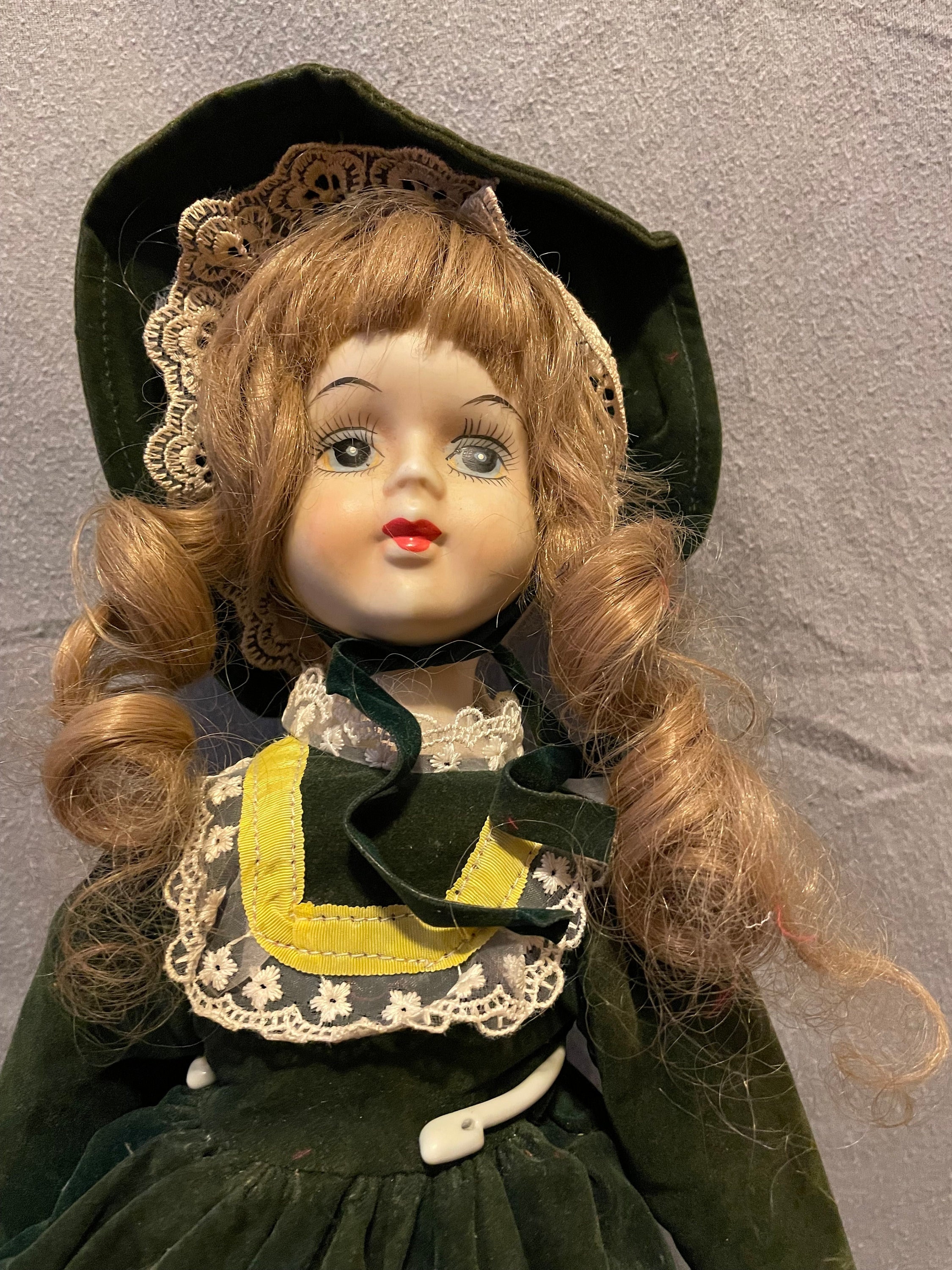 Vintage 16" Porcelain Doll Wearing Velvet Green Dress and Hat With Blond  Hair and Hand Painted Facial Features - Etsy Canada