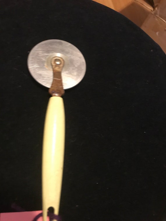 Vintage Pizza Cutter Kitchen Gadget Etsy