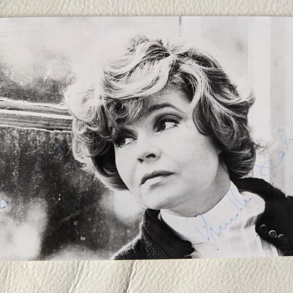 Original Signed Autographs Prunella Scales Faulty Towers comedian