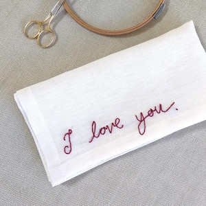 Écriture manuscrite de la personne que vous aimez, serviette de table en lin brodée à la main, mot manuscrit personnalisé brodé
