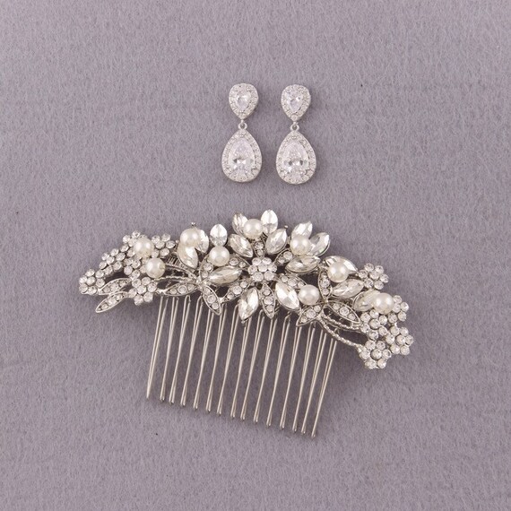Clear two flowers diamond hair comb silver cz Cubic Zirconia, Diamond Flower Vine Leaves Bridal Hair Comb  main image 2