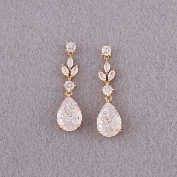 Floral gold bridal earrings gold wedding earrings for brides leaf chandelier wedding earrings bridesmaid gift cz drop earring bridal jewelry