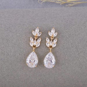 Floral Gold Bridesmaid Earrings Crystal Bridal Earrings, Cubic Zirconia Drop Boho Wedding Earrings, Bridesmaid Gifts Chandelier Earrings