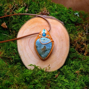 Talisman pendant in drop-shaped polychrome Jasper and Aquamarine pearl with free waxed cotton cord