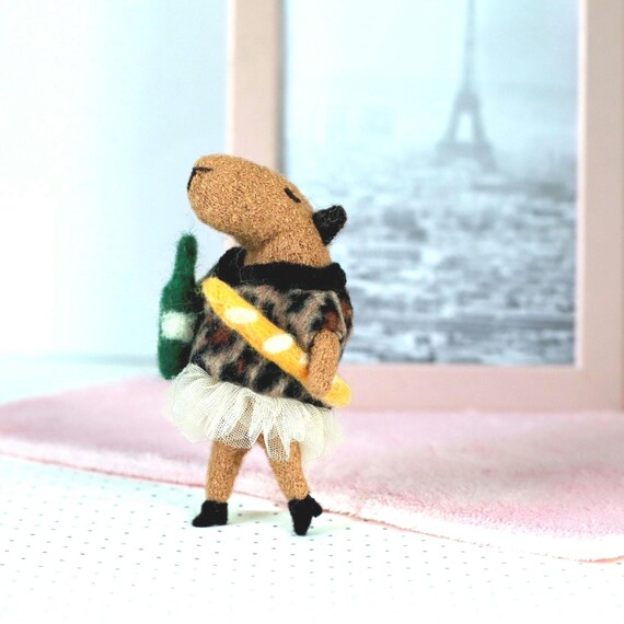 Wool Capybara Doll with Baguette and Wine – Handmade Felted Animal Figurine, Soft Sculpture, Gift for Animal Lovers