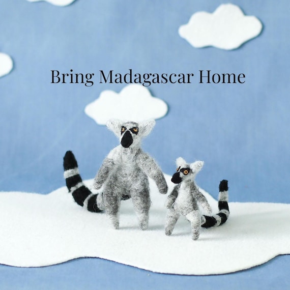 Ring Tailed Lemur Figurine, Wool Animal Sculpture, Miniature Wildlife Figurine, Poseable Wire Armature Toy, Handmade Shelf Decor Gift