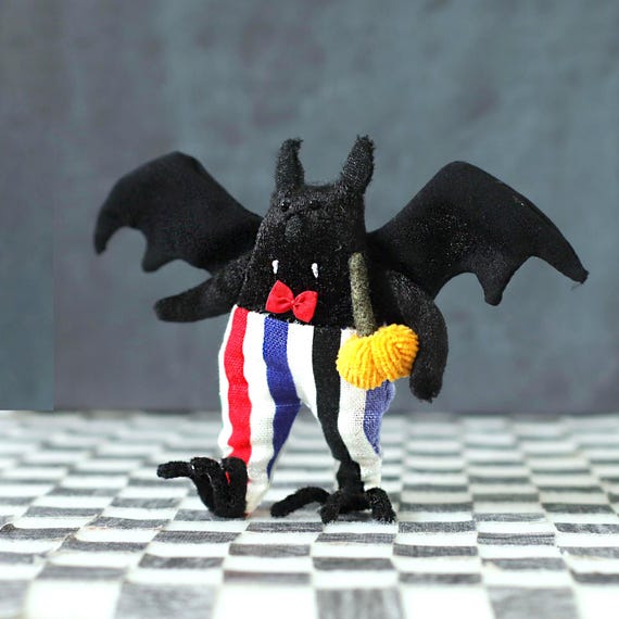 Mini Bat Plush Doll with Flexible Wings – Small Handmade Gothic Animal Toy, Soft Sculpture Creature, Unique Gift for Bat Lovers and Collecto