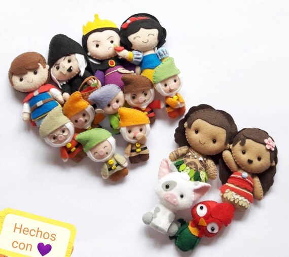 Blancanieves Y Vaiana En Fieltro Para Movil De Cuna Del Bebe Etsy