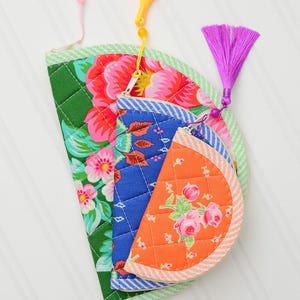 Lilou Zipper Pouch Sewing Pattern | Fortune Cookie Bag PDF | Easy Sewing Pattern 3 Sizes | Travel Cosmetic Pouch | Cute DIY Gift image 3