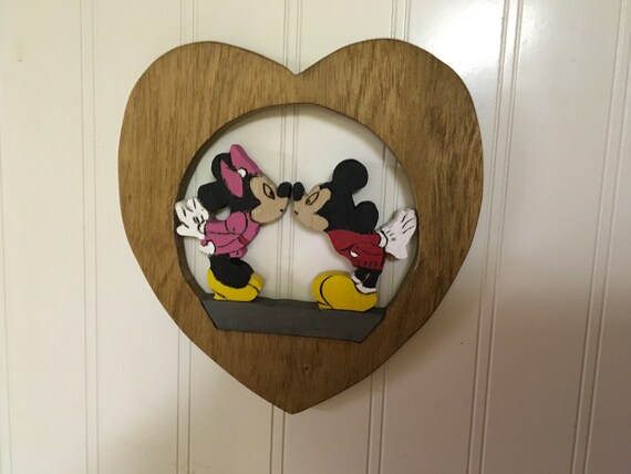 Wooden Wall Hanging with Minnie Mouse and Mickey Mouse kissing
