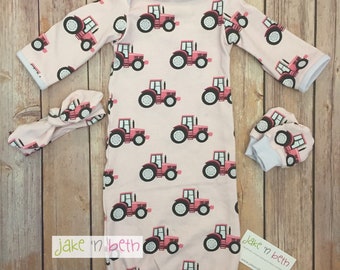 Baby gown, newborn set, girl baby, pink tractor