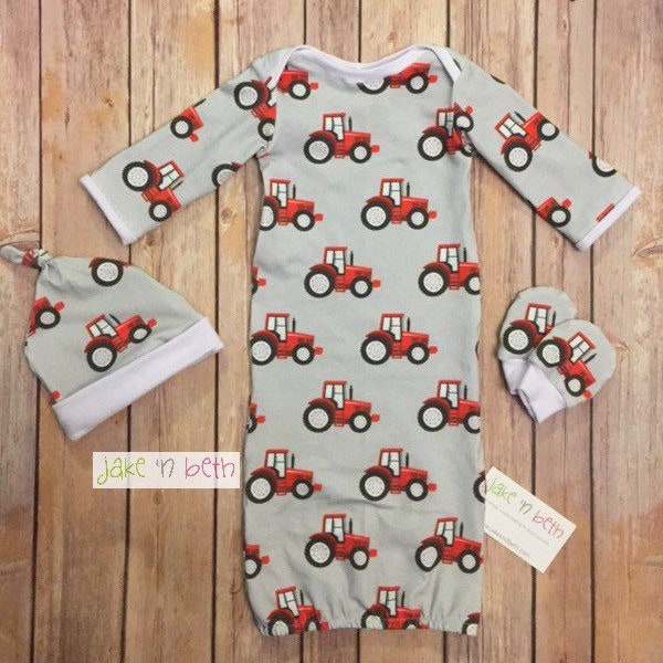 Baby gown, newborn set, neutral, red tractors