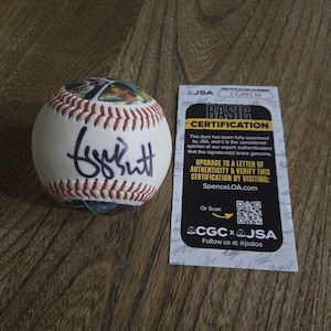 George Brett One of a Kind Autographed Baseball JSA Authenticated MLB HOF Kansas City Royals