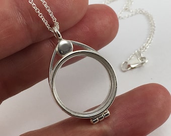 Sterling Silver Empty Glass Locket Necklace, Floating Locket with Magnet Closure Necklace