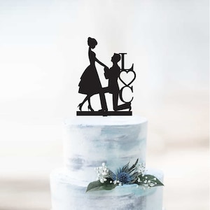 Topper de bolo de casamento e noivado com iniciais personalizadas - silhueta do noivo da noiva | Decoração de topo de bolo de casal | ENCOMENDA EXPRESSA