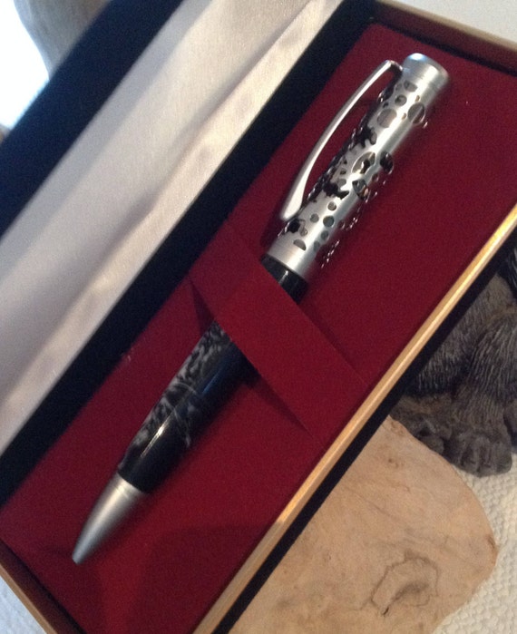 Custom Gear Filigree Style Twist pen W/Black and White Swirl Barrel w/Satin Finish and Chrome Clip  (#2851)