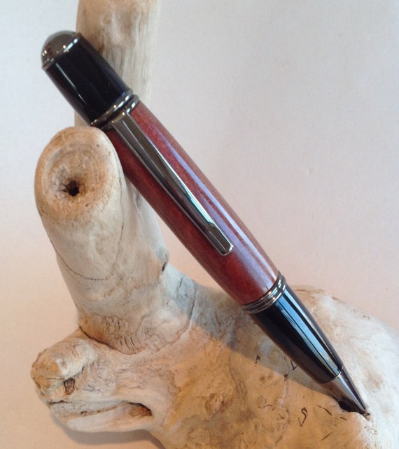 Gatsby Style Twist Pen W/Pink Rosewood Barrel  and Black/ Gun Metal Trim  (#1103)