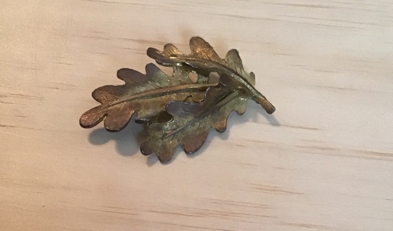 Vintage Leaf Brooch