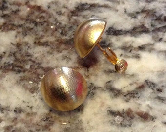Vintage Clip On Earrings