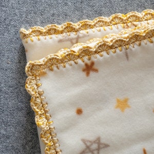 Stars Burst Adult Crocheted Edge Fleece Throw