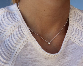 Fine choker necklace in solid silver curb chain, discreet women's necklace