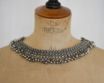 Vintage Moroccan Silver Metal Bell Collar // Vintage Boho Jewelry Accessory